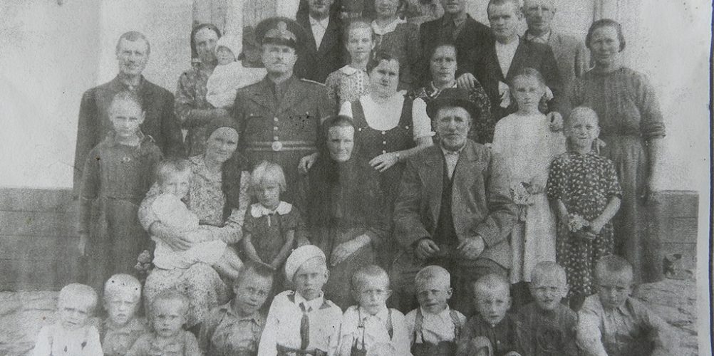 Familia Naiman, înainte de plecarea din Cataloi, în anul 1940