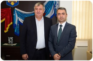 Daniel Ștefan Drăgulin, primarul municipiului Călărași, alături de Ali Bozcaliskan, Consulul General al Republicii Turcia la Constanța