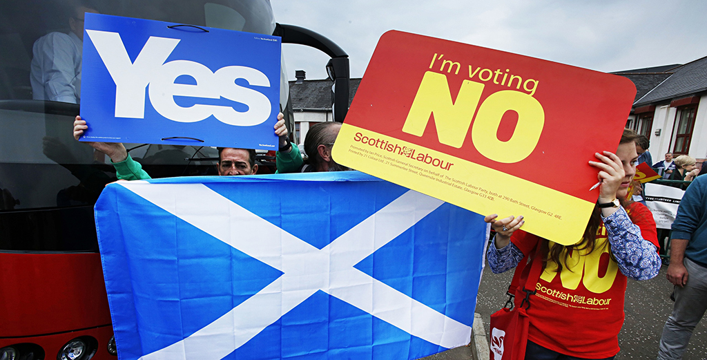 Yes and no campaigners in scottish referendum
