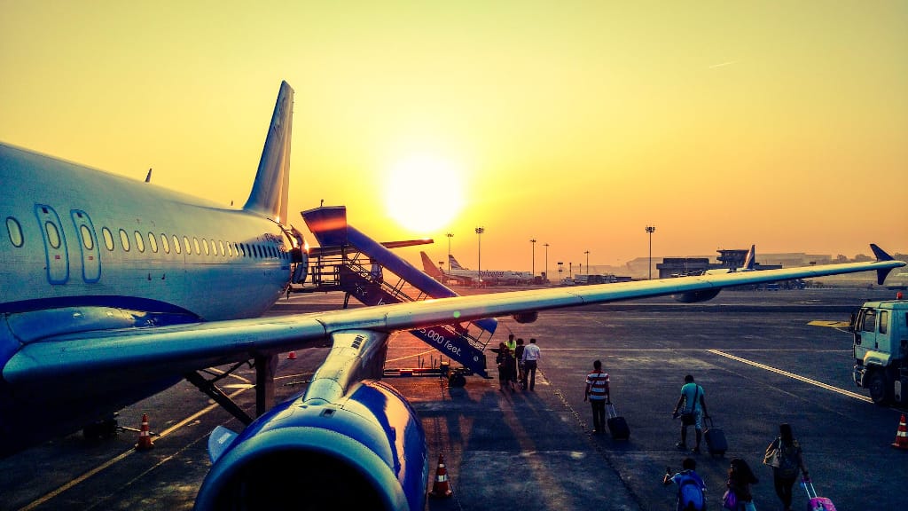 Avion-vacanta-turism-calatori