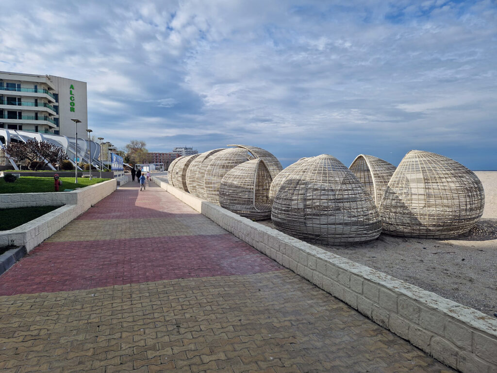 statiunea mamaia aprilie 2023 sezon estival turism turisti