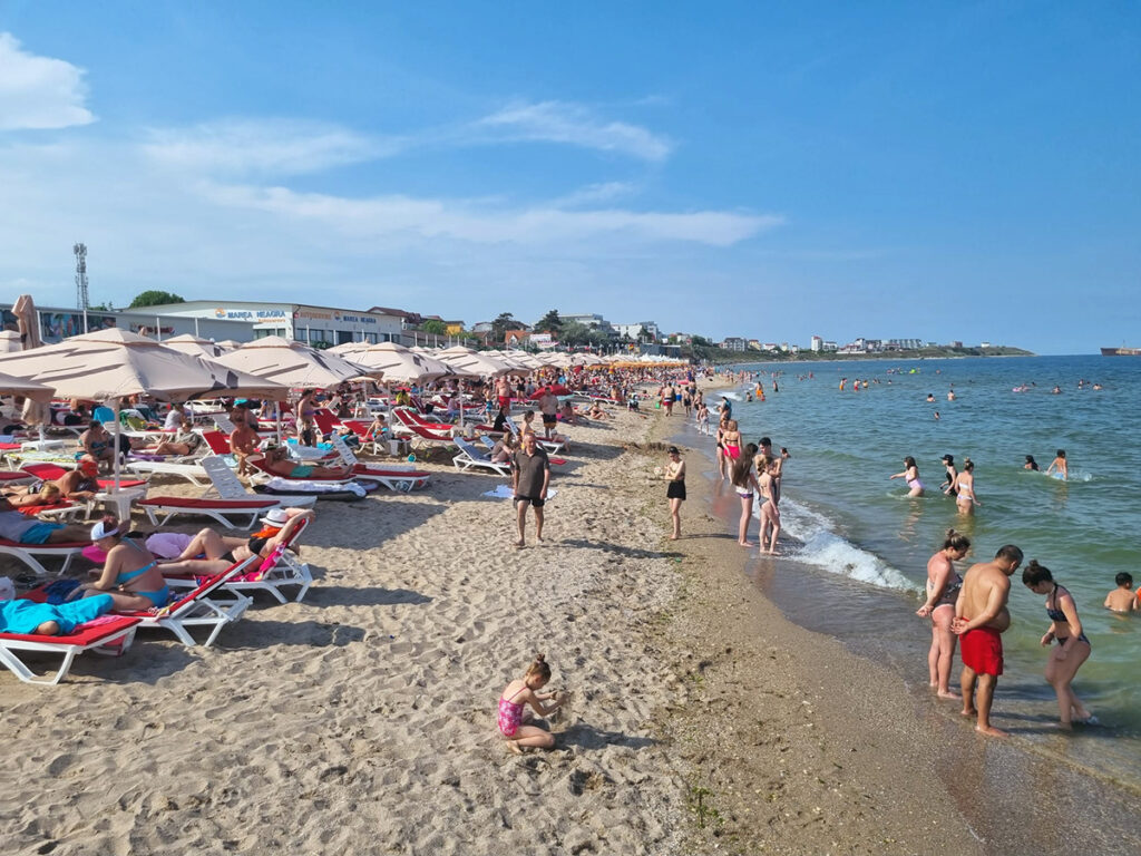 litoral plaja sezon estival neptun