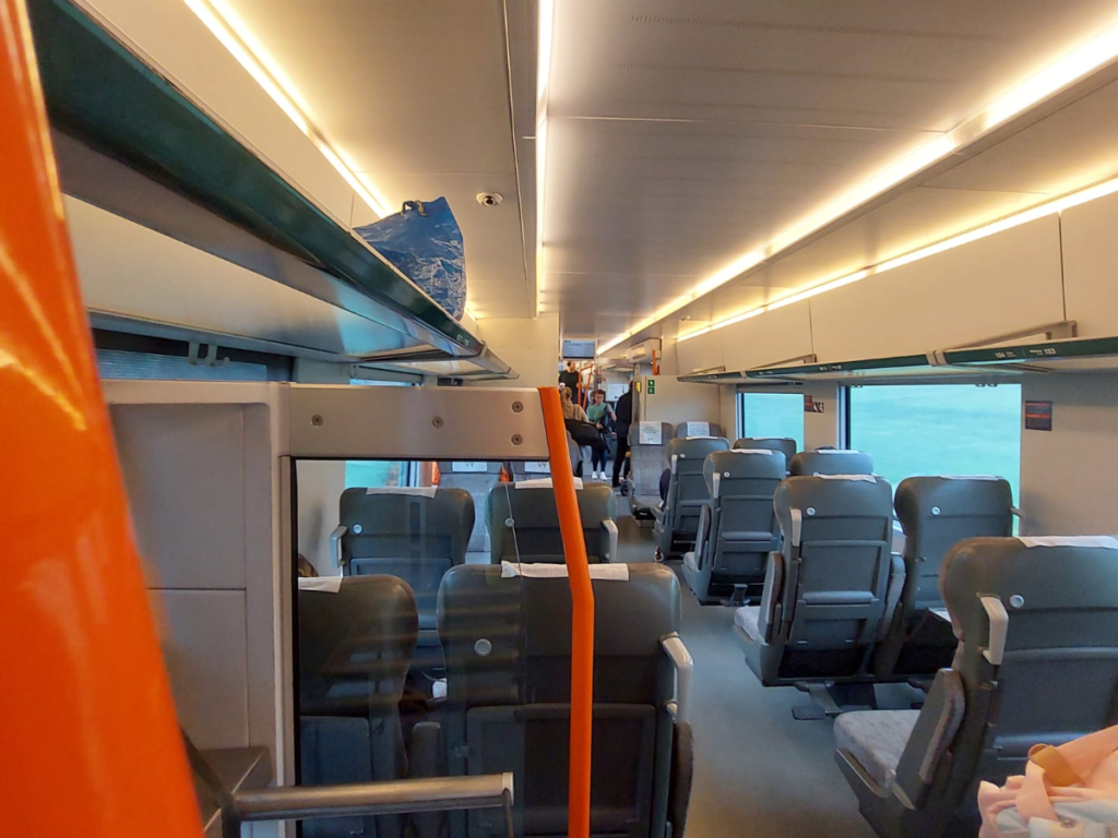 interior tren din norvegia