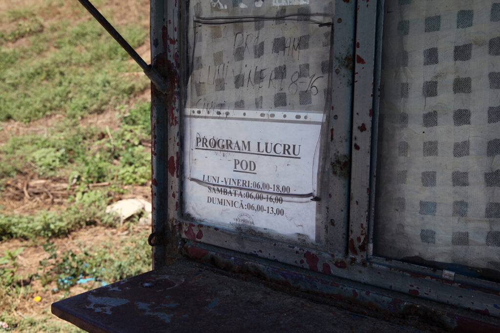 chilia veche delta dunarii dunare barci vapor tulcea cereale ucraina