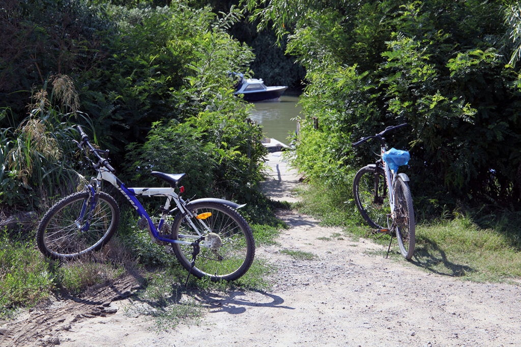 chilia veche delta dunarii dunare barci vapor tulcea cereale ucraina