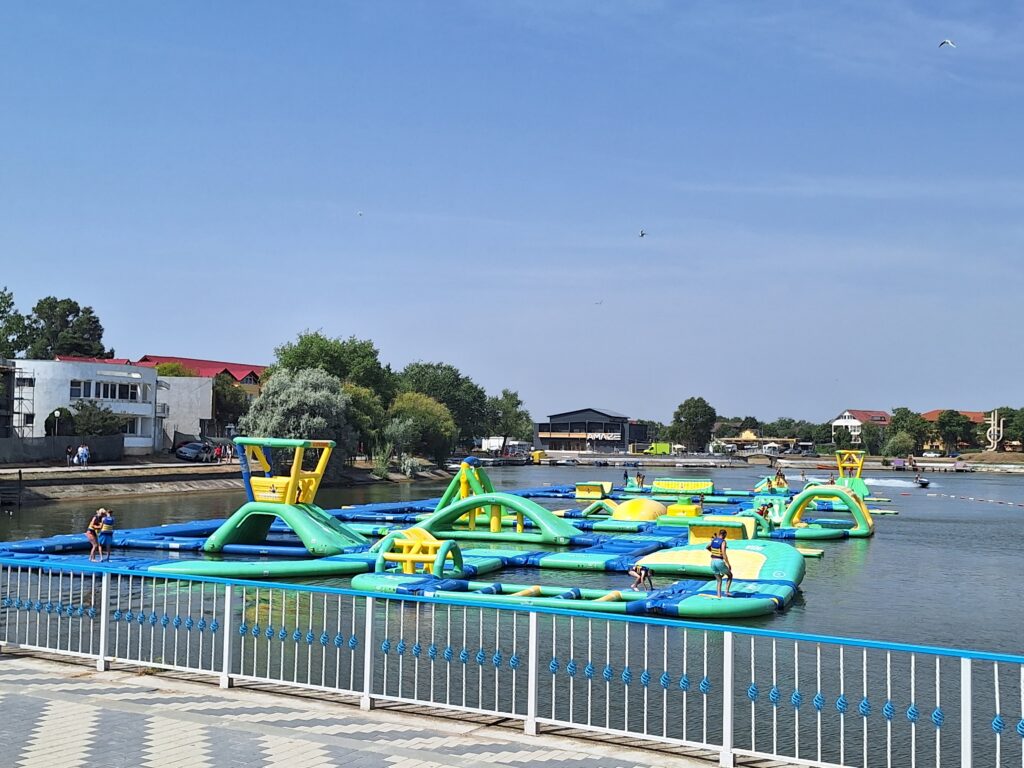 costinesti, cazare, sezon estival, statiune, litoral, turisti