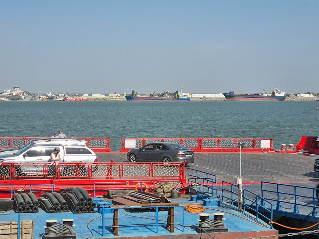 isaccea bac dunare frontiera razboi ucraina