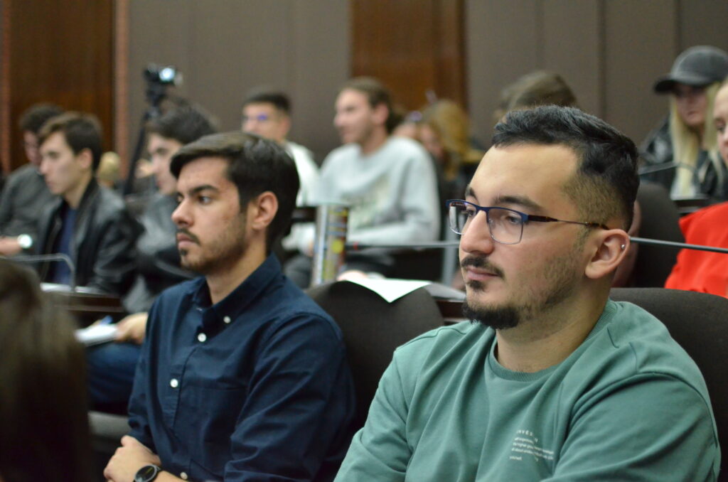 conferinta fake news marian voicu daniel citiriga facultatea de istorie ovidius fisp uoc studenti tineri adolescenti veridica (1)