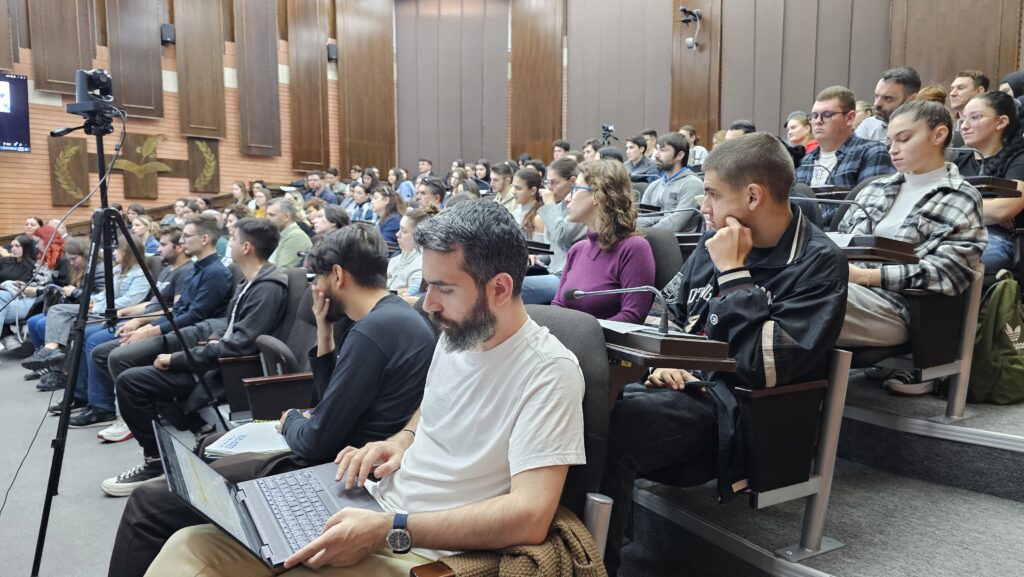 conferinta fake news marian voicu daniel citiriga facultatea de istorie ovidius fisp uoc studenti tineri adolescenti veridica (1)