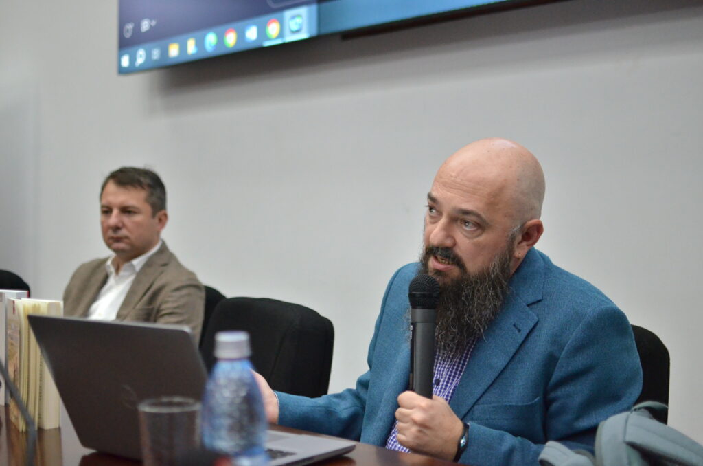 conferinta fake news marian voicu daniel citiriga facultatea de istorie ovidius fisp uoc studenti tineri adolescenti veridica (1)