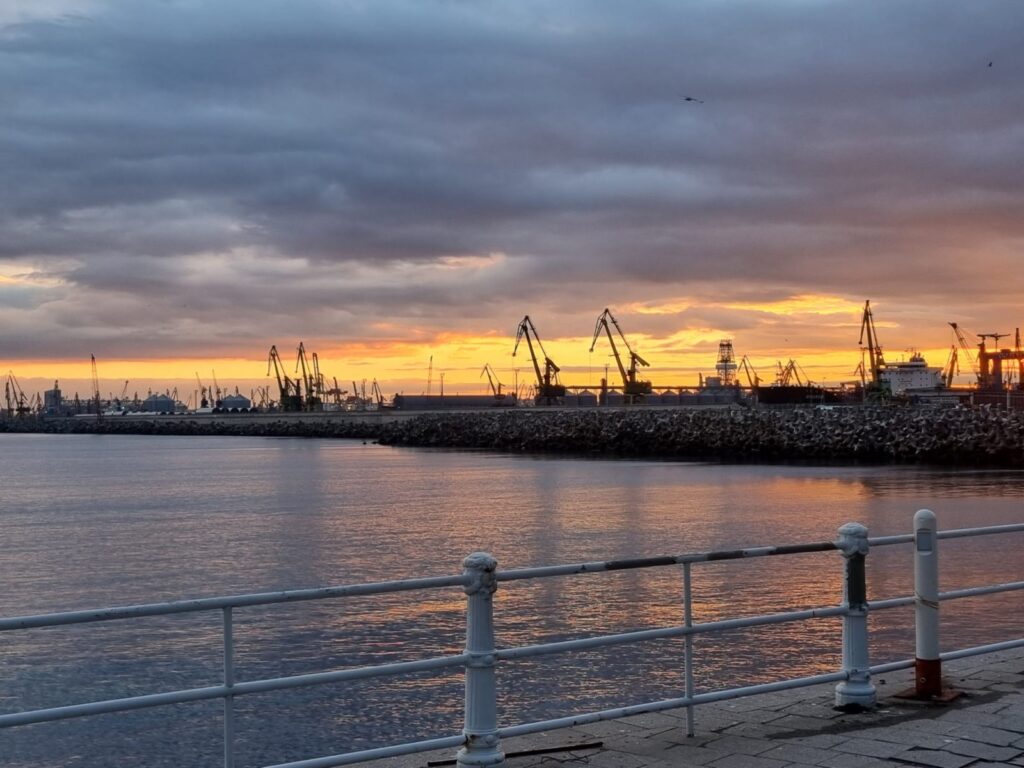portul tomis constanta turism marea neagra faleza apus