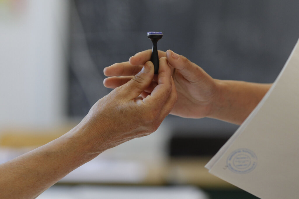 vot urne stampila alegeri