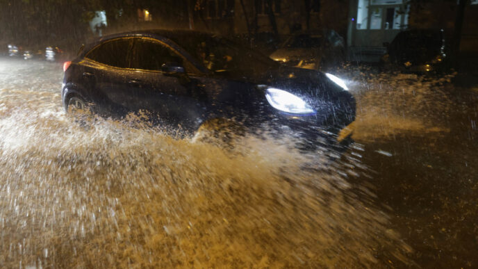 cod rosu portocaliu ploaie furtuna inundatie