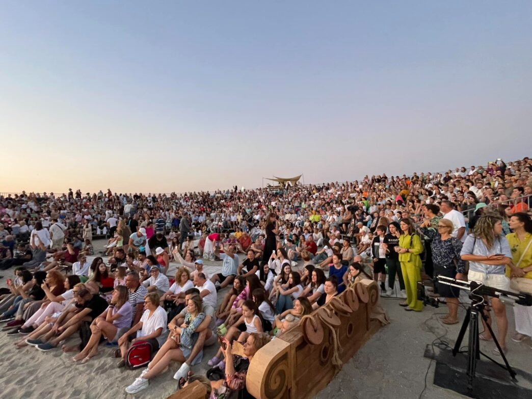 corul madrigal plaja constanta