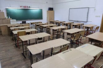 scoala clasa elevi banci