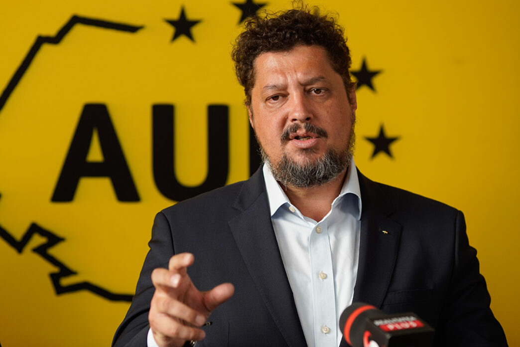 claudiu tarziu aur