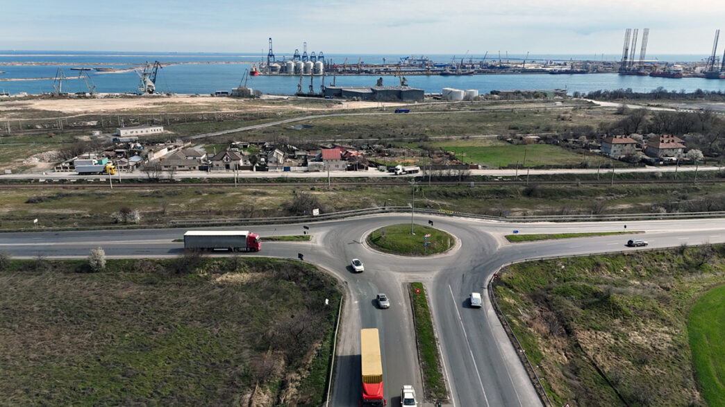 parcare tiruri a4 port