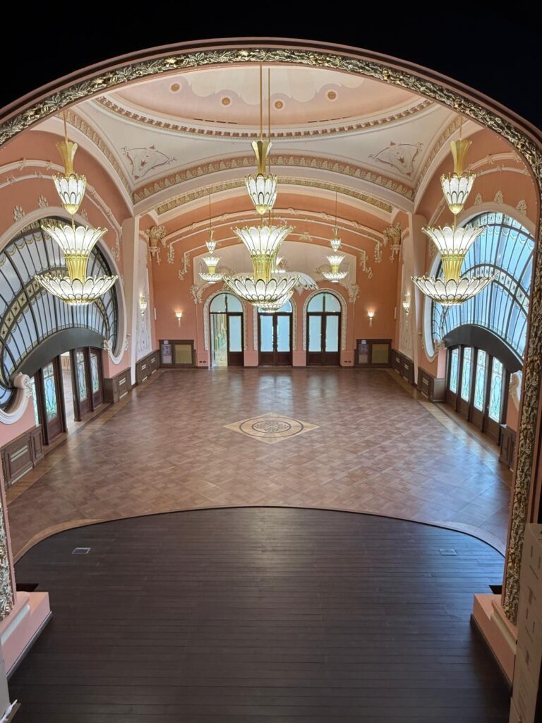 cazinoul constanta interior