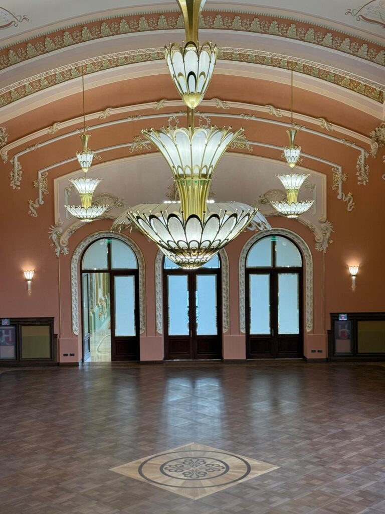 cazinoul constanta interior