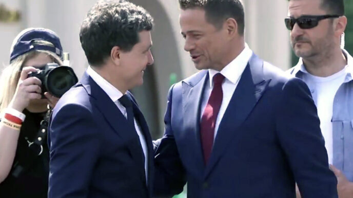 nicusor dan Rafał Trzaskowski