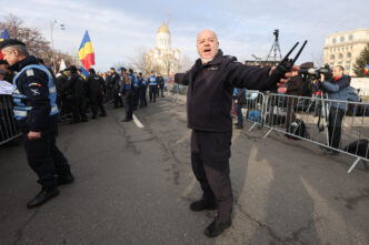 Marius Velicu BUCURESTI - SUSTINATORI CALIN GEORGESCU - MITING - CCR - 10 IAN