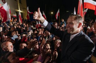 Karol-Nawrocki-polonia-PIS2