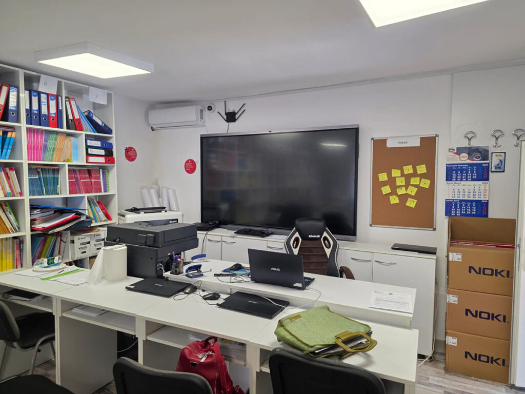 scoala dobromir digitalizare copii