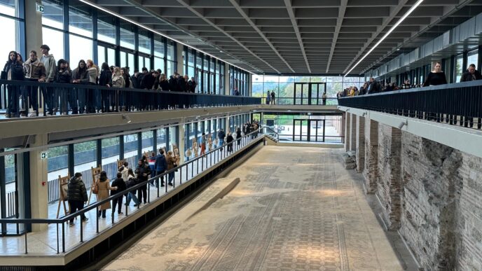 Edificiul Roman cu Mozaic