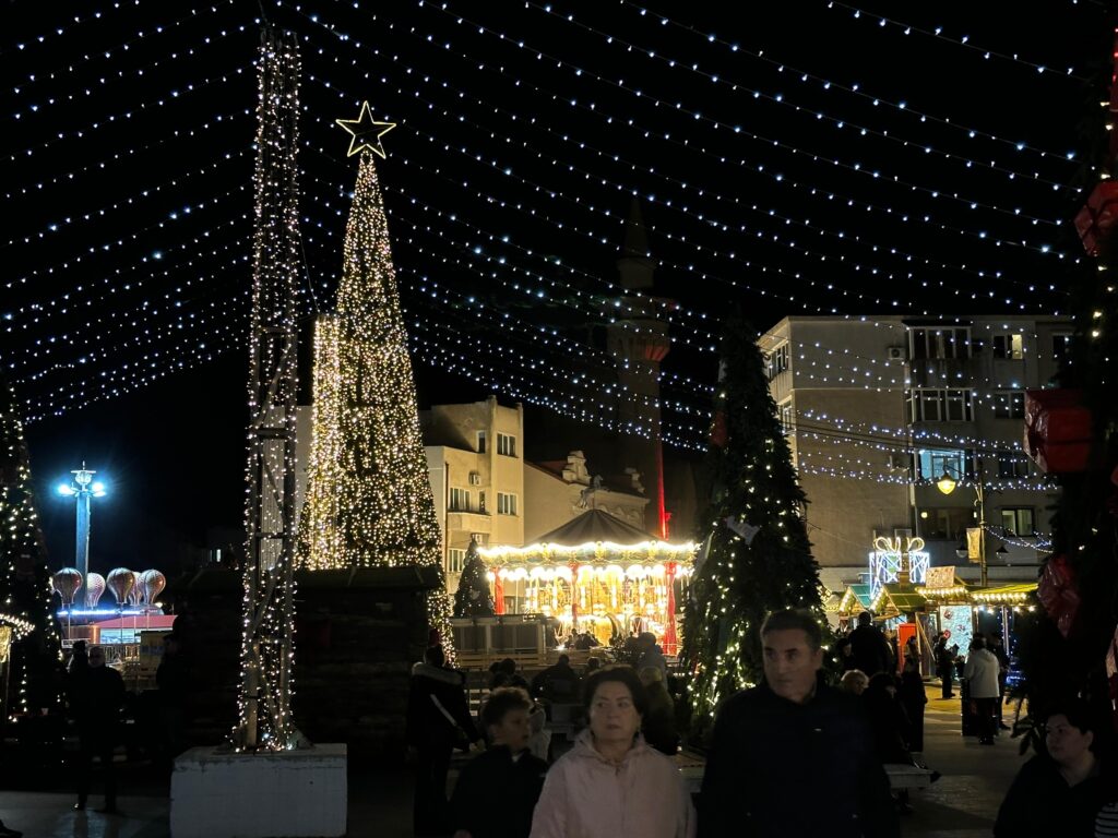 targ de craciun piata ovidiu