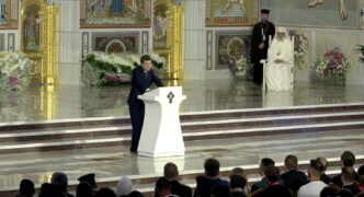 nicușor dan biserica catedrala mantuirii neamului